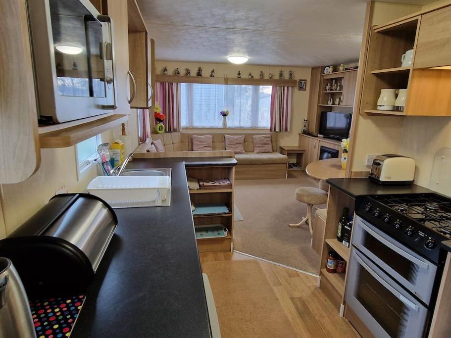 Homely 3 Bed Van @ Weymouth Bay Exterior foto